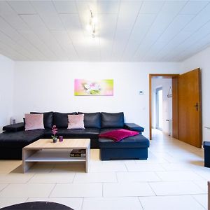 Familienfreundliche Ferienwohnung Nahe Westfieldcentro